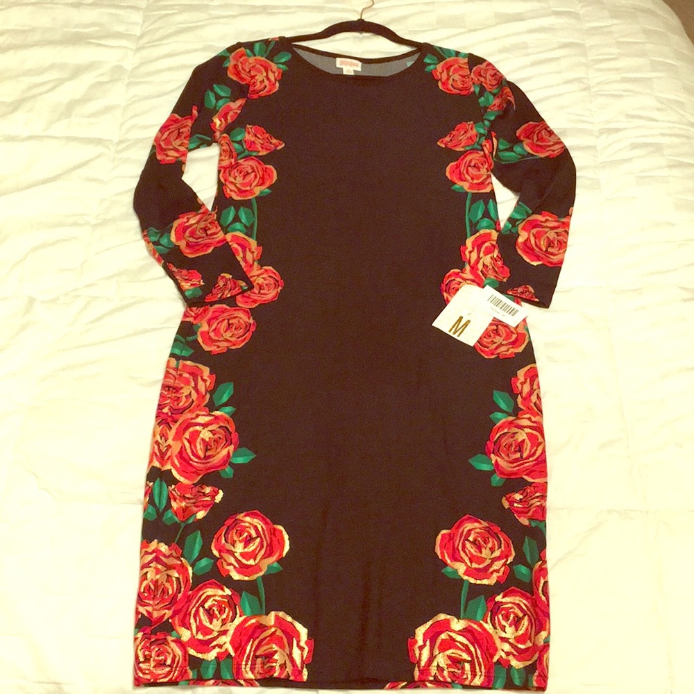 Lularoe elegant Debbie-size Medium, NWT